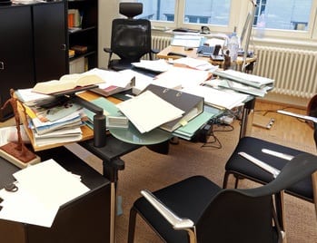 Bureau mal rangé Bureau mal rangé